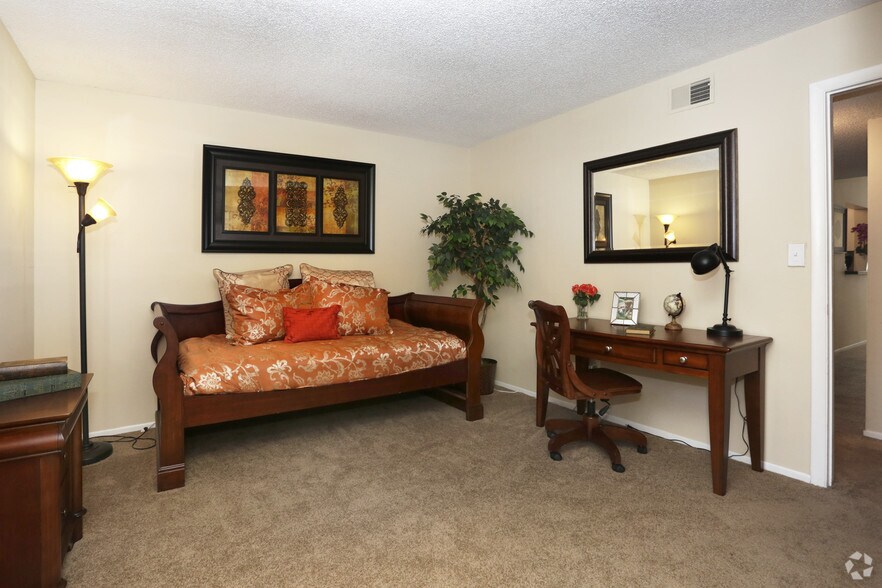 More Photos Of 5473 27th St S, Saint Petersburg Apartments For Sale