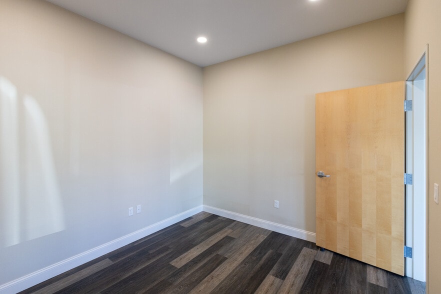 More Photos Of 412 Washington St, The Dalles Freestanding For Sale