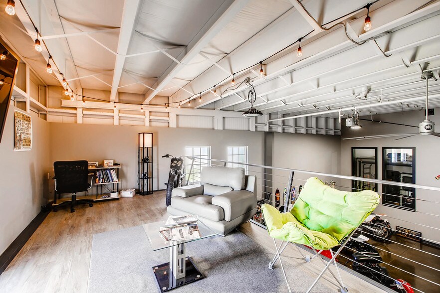 More Photos Of 9337 Commerce Center St, Highlands Ranch Showroom For Sale