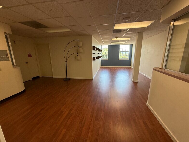 More Photos Of 408 8th St, North Wilkesboro Medical For Lease
