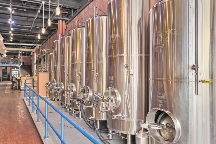 More Photos Of 812-814 W Hamilton St, Allentown Loft Creative Space For Sale