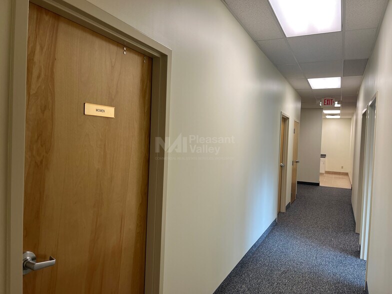 More Photos Of 561-591 Boston Mills Rd, Hudson Unknown For Lease