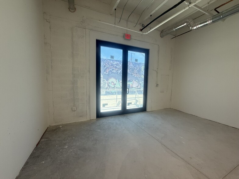 More Photos Of 591 NW 29th St, Miami Warehouse For Lease