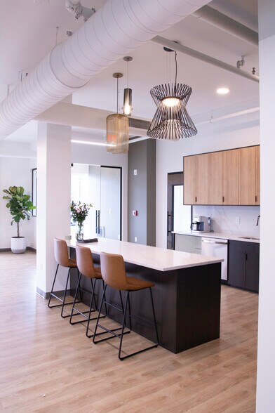 More Photos Of 27 S Squirrel Rd, Auburn Hills Coworking Space