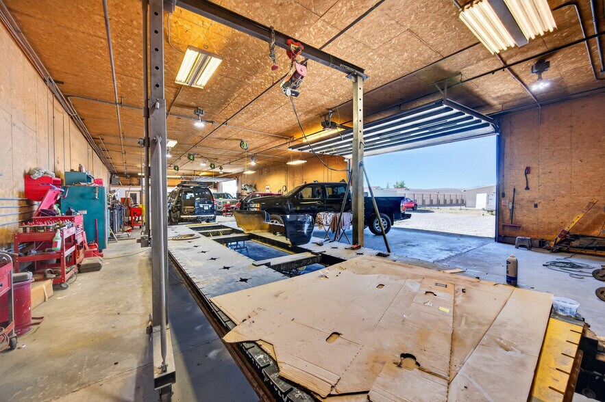 More Photos Of 601 S 10th St, Gunnison Warehouse For Sale