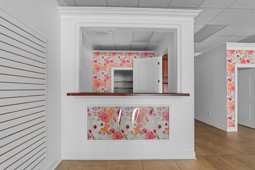 More Photos Of 208 Broad St, Wrens Storefront Retail Office For Sale