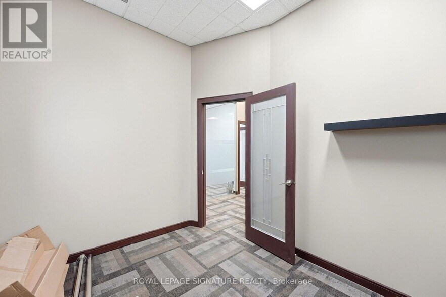 More Photos Of 158 Guelph St, Halton Hills Freestanding For Lease