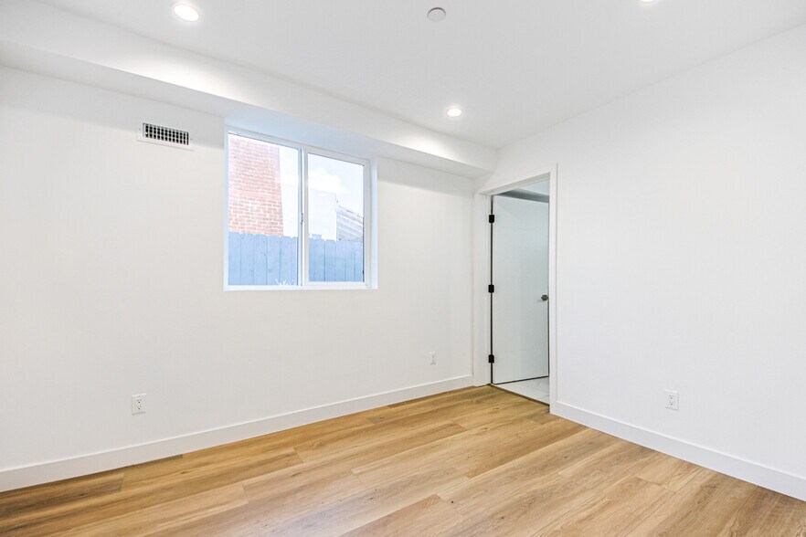 More Photos Of 1923 Carmona Ave, Los Angeles Multifamily For Sale