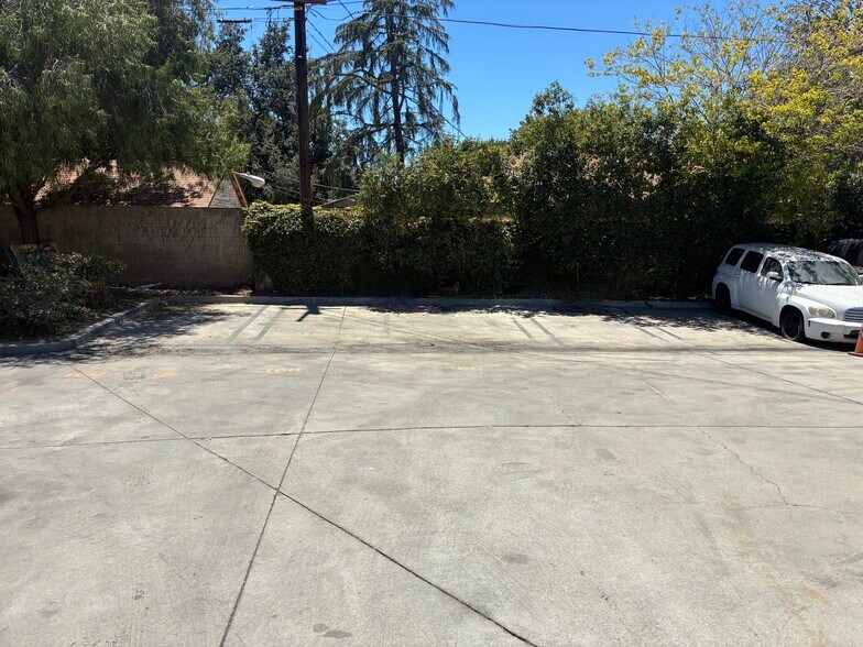 More Photos Of 12733 San Fernando Rd, Sylmar Auto Repair For Lease