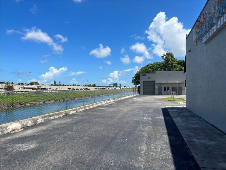 More Photos Of 16235 SW 117th Ave, Miami Flex For Sale