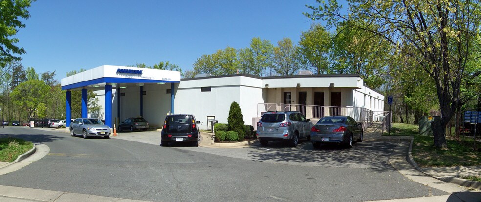 Primary Photo Of 7900 Hill Park Ct, Lorton Service For Lease