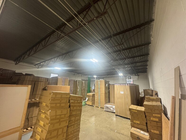 More Photos Of 1835 W Colfax Ave, Denver Warehouse For Sale