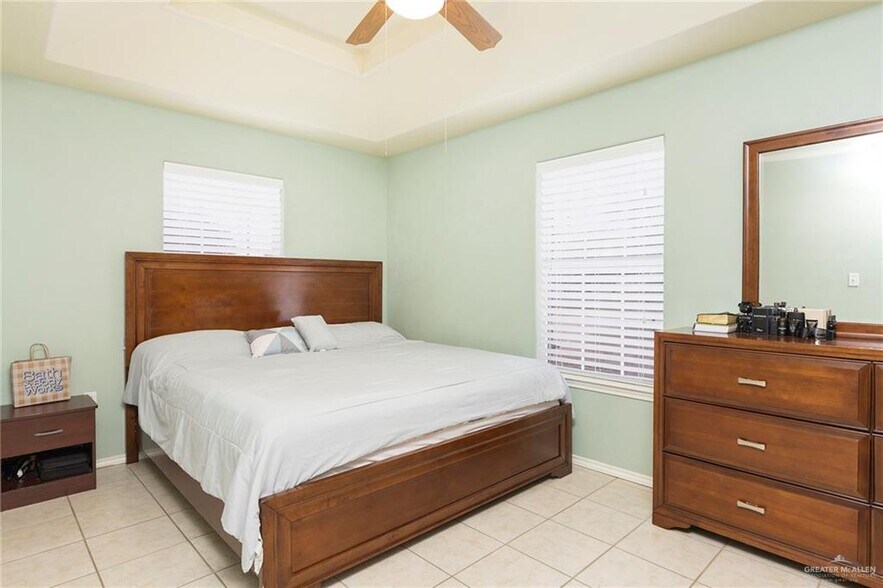 More Photos Of 1502 Diamond Ave, Penitas Apartments For Sale