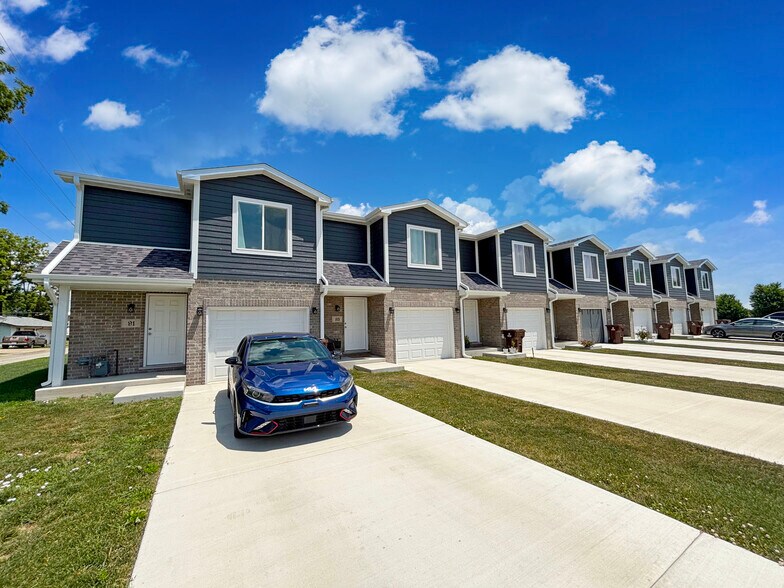 More Photos Of 91 E Adams St, Manteno Multifamily For Sale