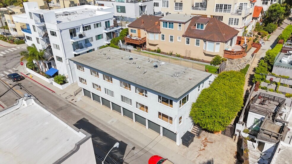 More Photos Of 1661 Appian Way, Santa Monica Apartments For Sale