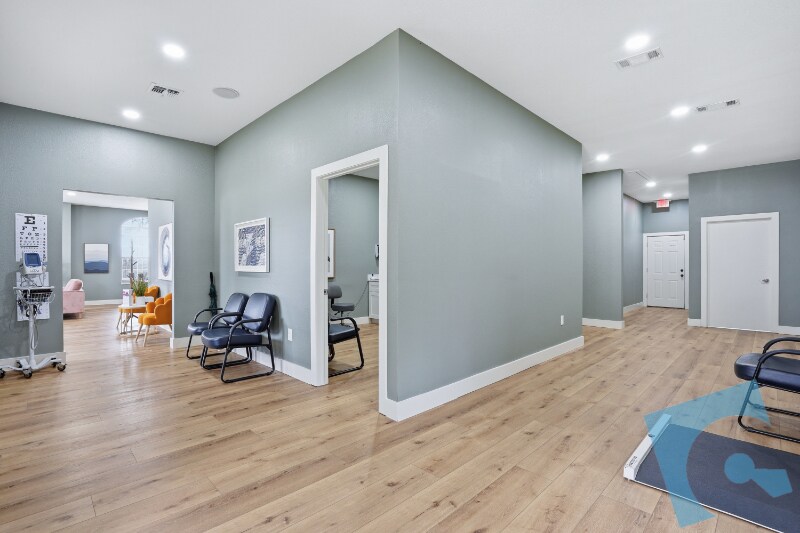 More Photos Of 7956 Davis Blvd, North Richland Hills Medical For Sale