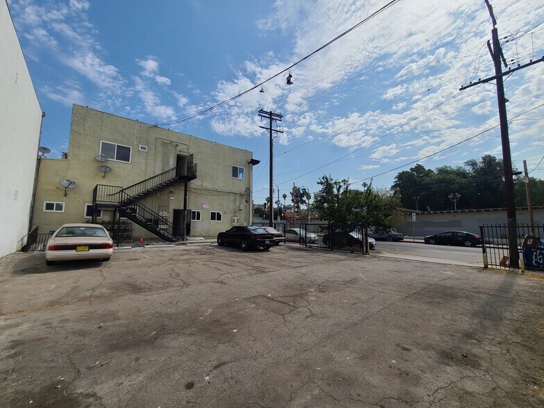 More Photos Of 1526 E 1st St, Los Angeles Coworking Space