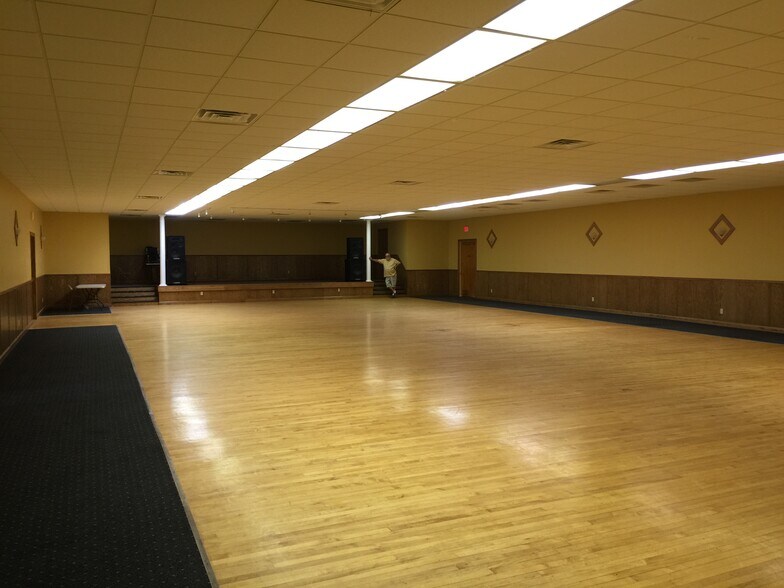 More Photos Of 247 Bordeaux St, Chadron Freestanding For Sale