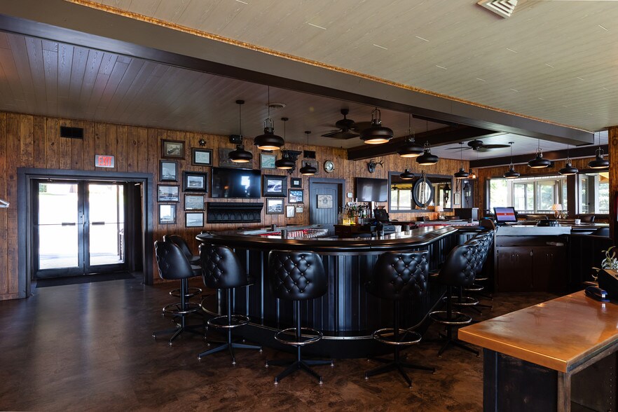 More Photos Of 380 S Lawson Dr, Green Lake Restaurant For Sale