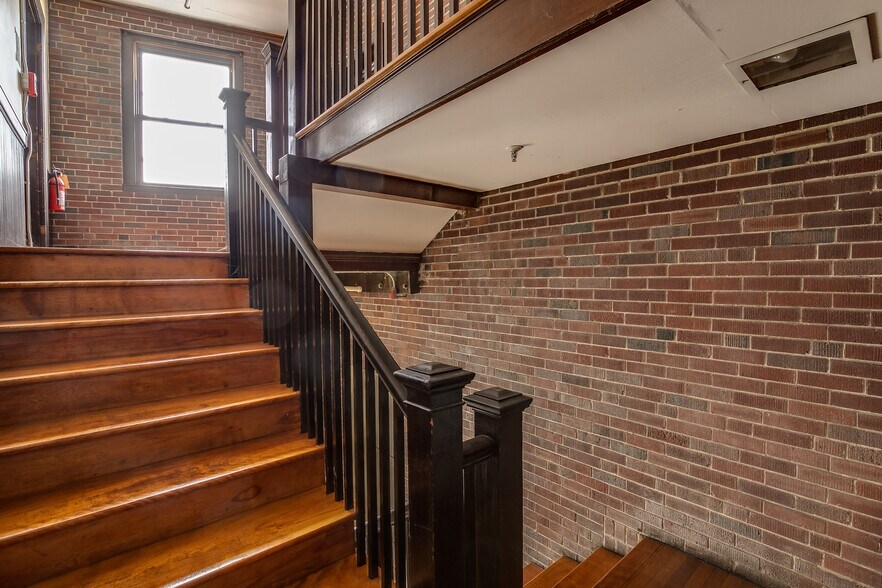 More Photos Of 3661 W Shore Rd, Warwick Warehouse For Sale