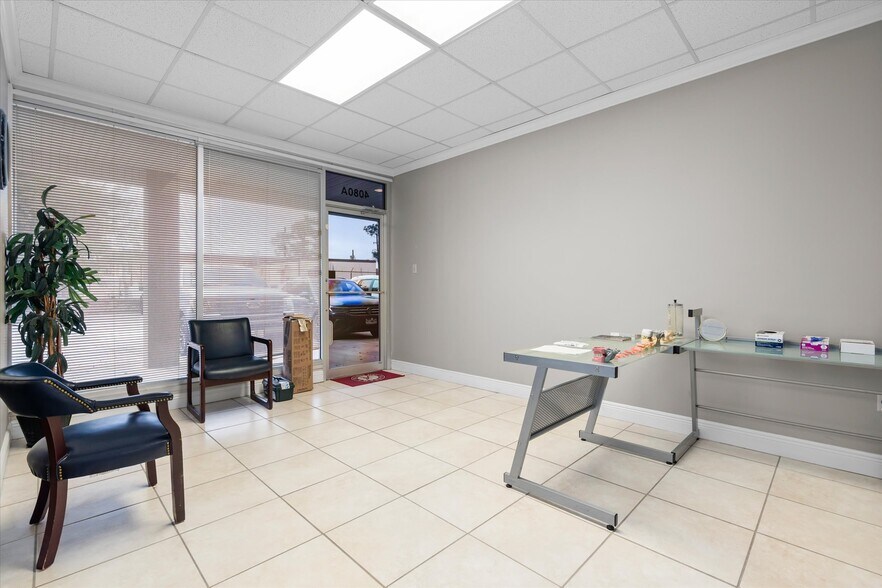 More Photos Of 4080-4088 Government Blvd, Mobile Office For Sale