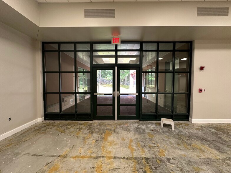 More Photos Of 51 Technology Way, West Greenwich Research And Development For Lease