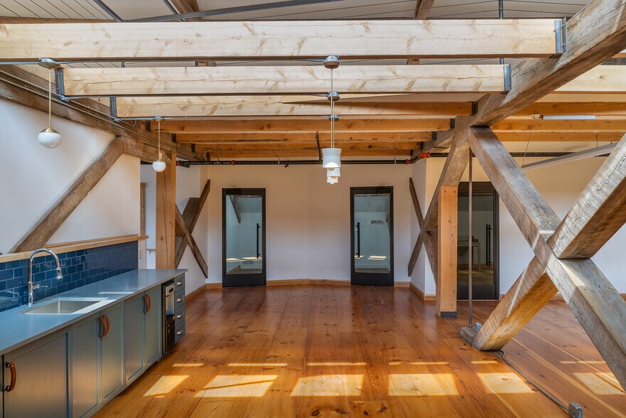 More Photos Of 359 Columbia St, Hudson General Retail For Sale