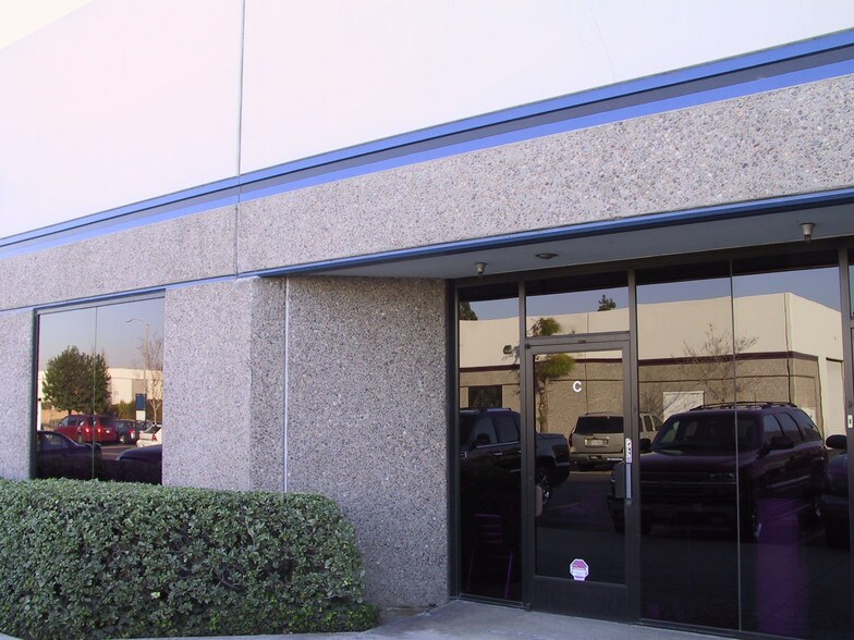 More Photos Of 1241 N Lakeview Ave, Anaheim Unknown For Lease