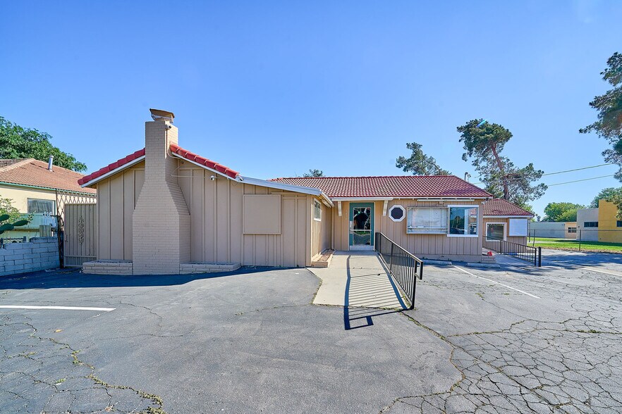 More Photos Of 5430 Arlington Ave, Riverside Storefront Retail Residential For Sale