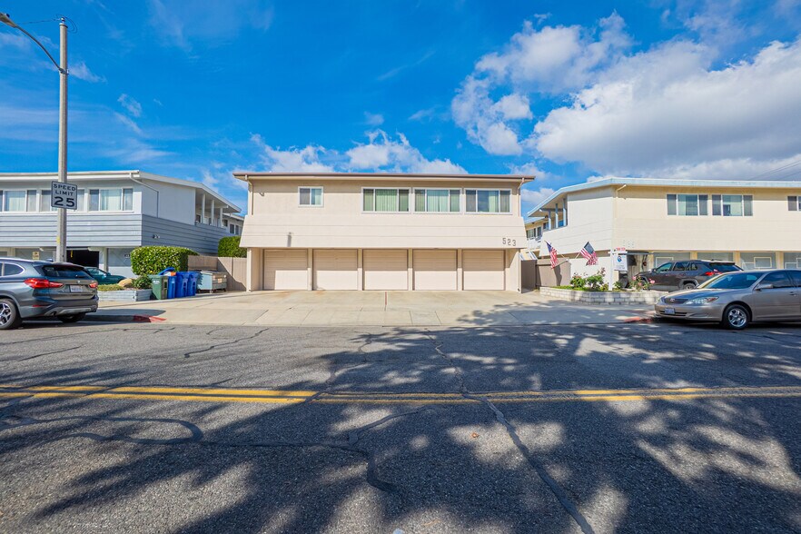 More Photos Of 523 Avenue G, Redondo Beach Apartments For Sale