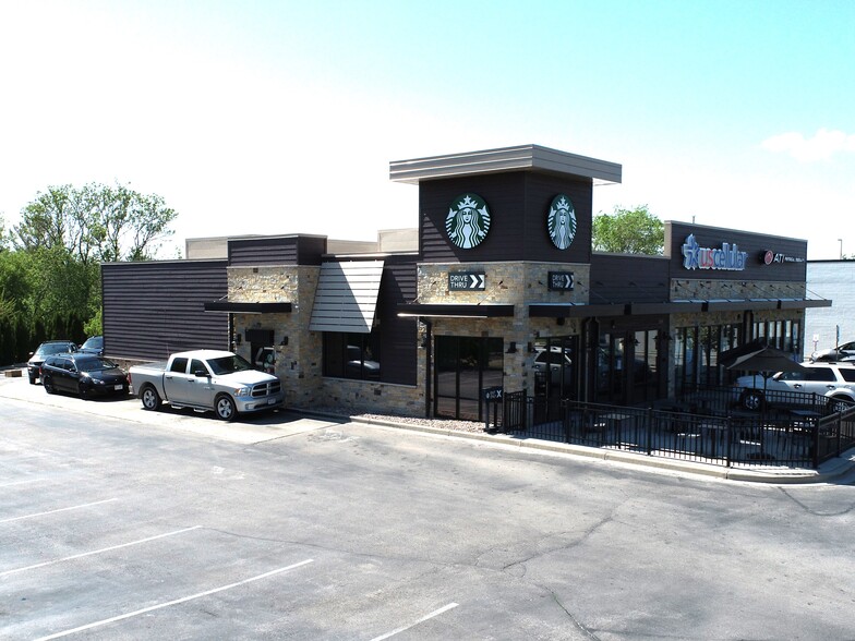 Primary Photo Of 2230 Main St, Green Bay Storefront Retail Office For Sale