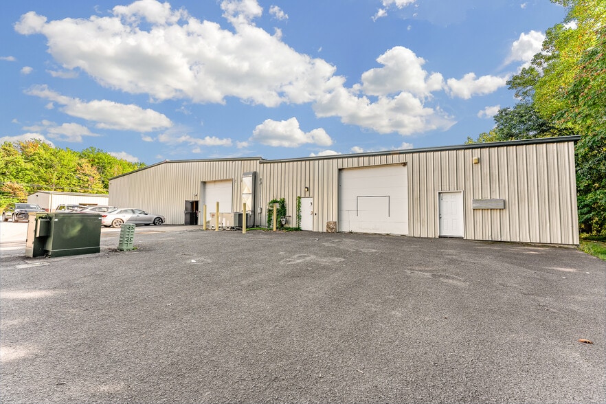 More Photos Of 951 Point Marion Rd, Morgantown Light Manufacturing For Sale