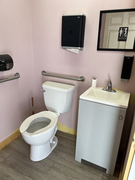 More Photos Of 5 N Farwell St, Verndale Restaurant For Lease