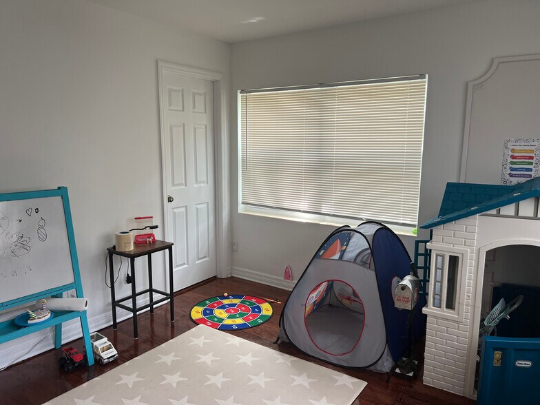 More Photos Of 2061 Dundee Dr, Winter Park Medical For Lease