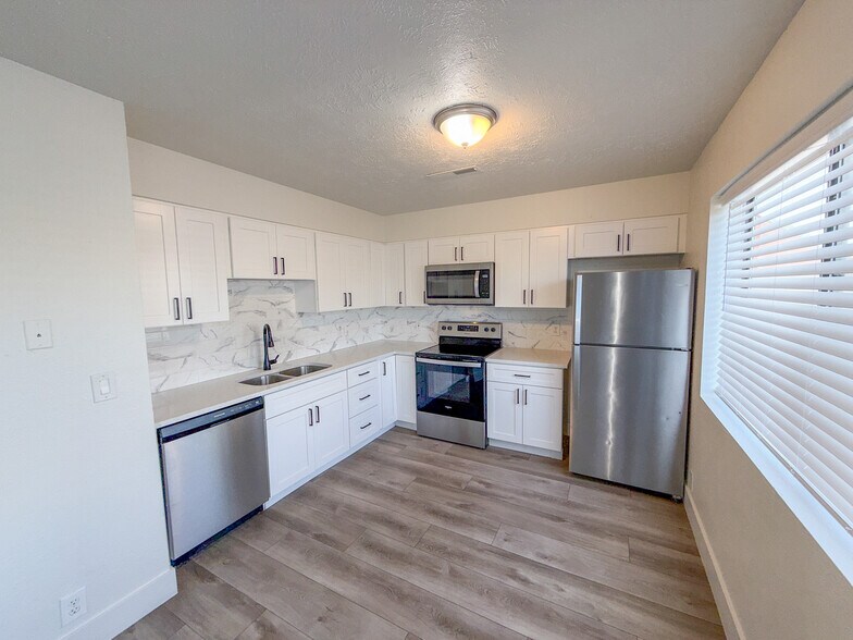 More Photos Of 126 E 1st North St, Mesquite Multifamily For Sale
