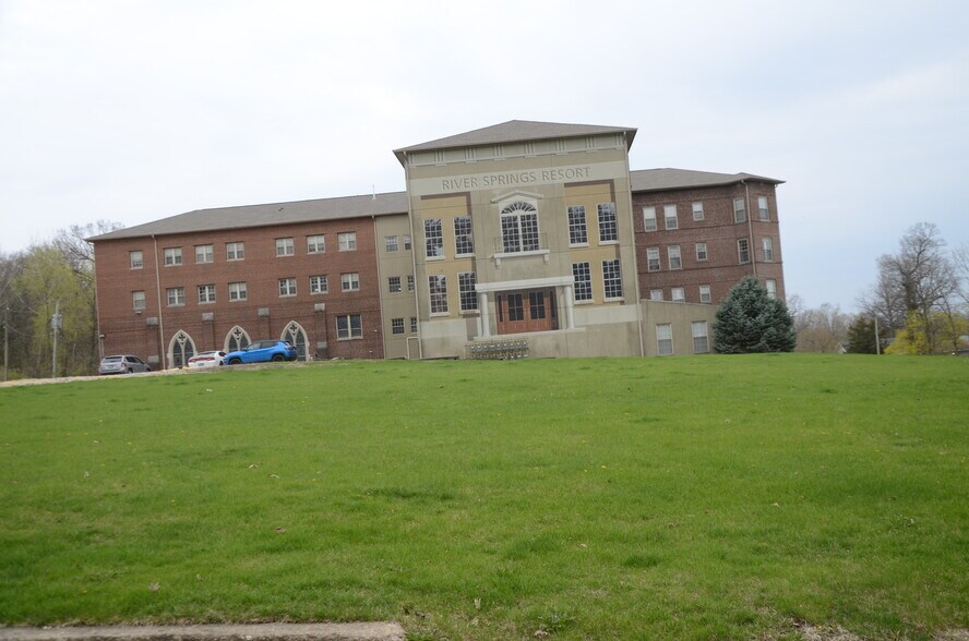 More Photos Of 2026 N 3372nd Rd, Ottawa Apartments For Lease
