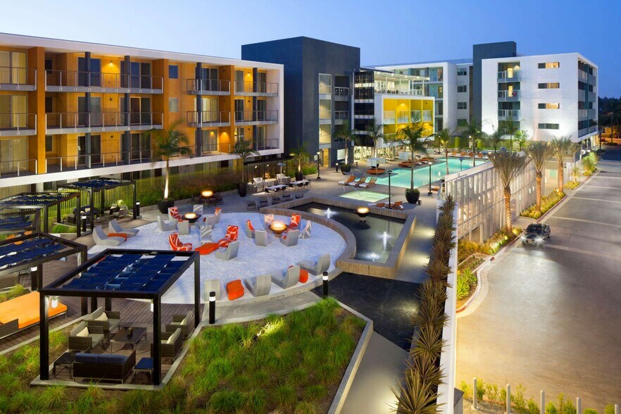 More Photos Of 13488 Maxella Ave, Marina Del Rey Apartments For Lease