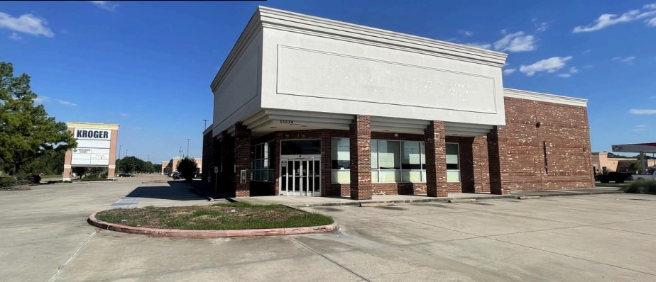 Primary Photo Of 12234 Jones Rd, Houston General Retail For Lease
