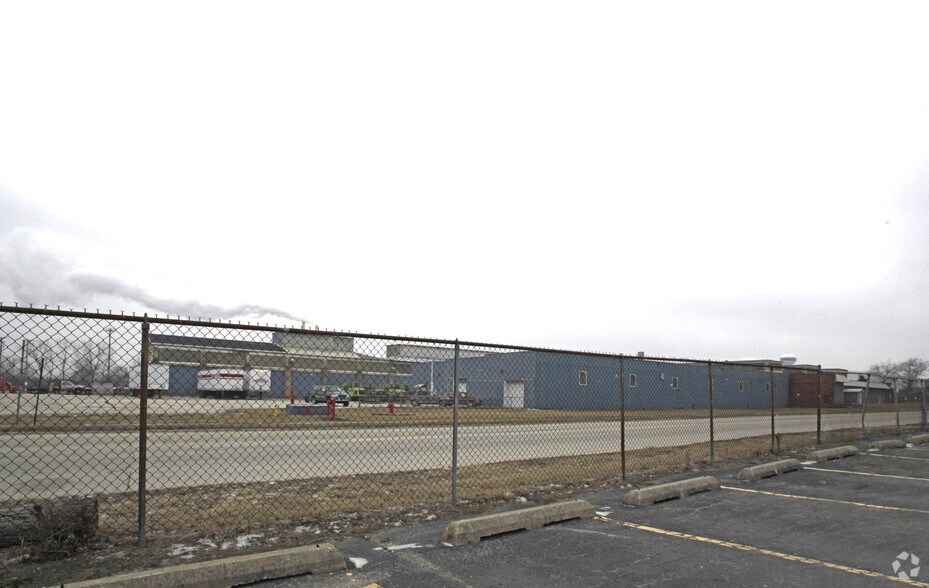 Primary Photo Of 936 Moen Ave, Rockdale Manufacturing For Lease