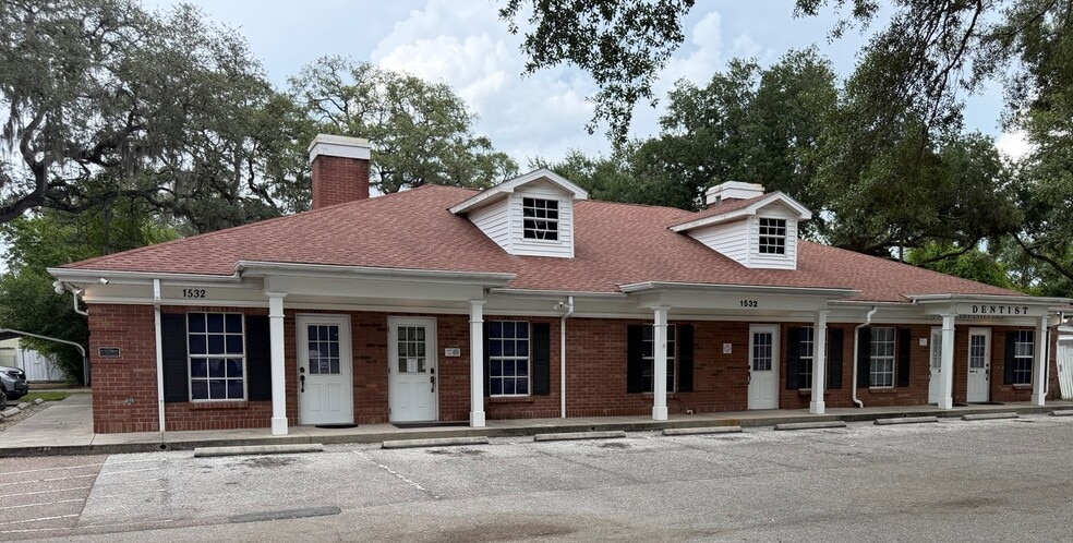 Primary Photo Of 1532 Oakfield Dr, Brandon Office For Lease