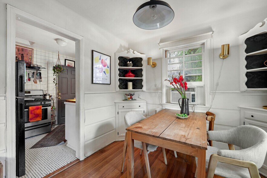 More Photos Of 155 S Westmoreland Ave, Los Angeles Apartments For Sale