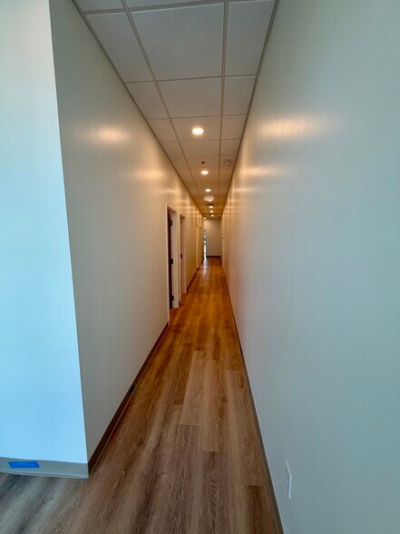 More Photos Of 1 Riverside Ave, Jacksonville Freestanding For Lease