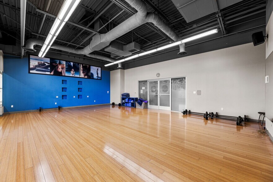 More Photos Of 1900 Del Paso Rd, Sacramento Health Club For Lease