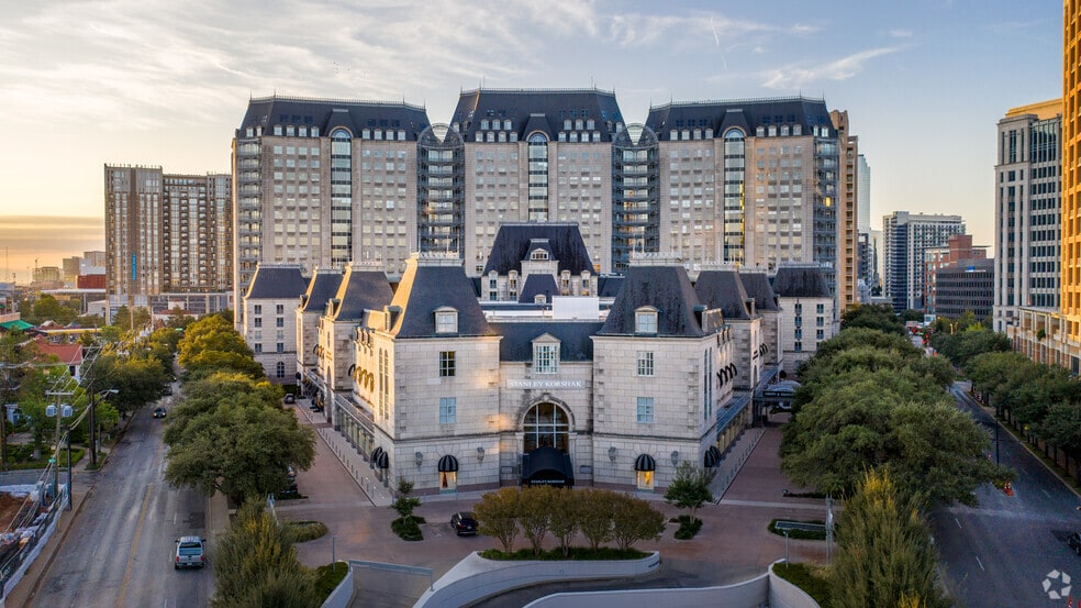 More Photos Of 500 Crescent Ct, Dallas Office For Lease