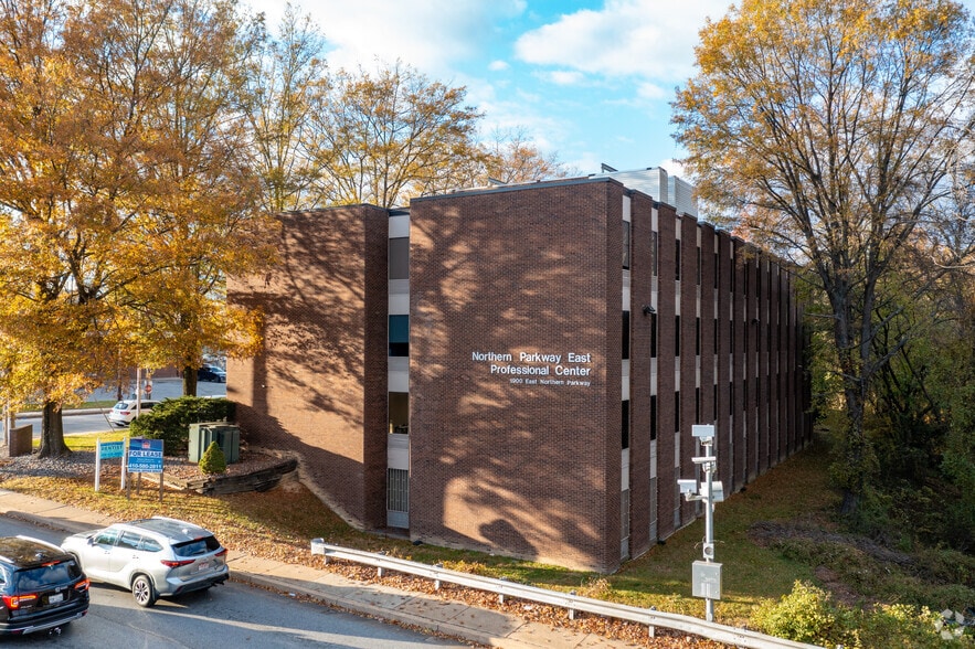 More Photos Of 1900 E Northern Pky, Baltimore Medical For Lease