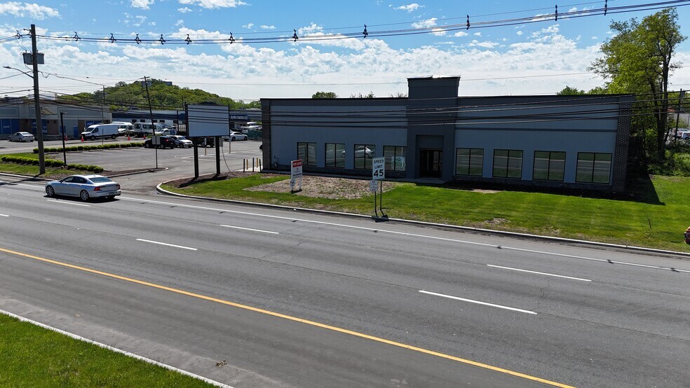More Photos Of 2550 Us Highway 22 E, Union Township Freestanding For Lease