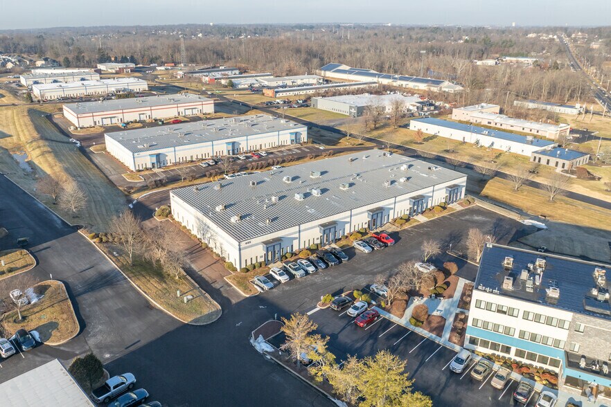 More Photos Of 405 Caredean Dr, Horsham Township Warehouse For Lease