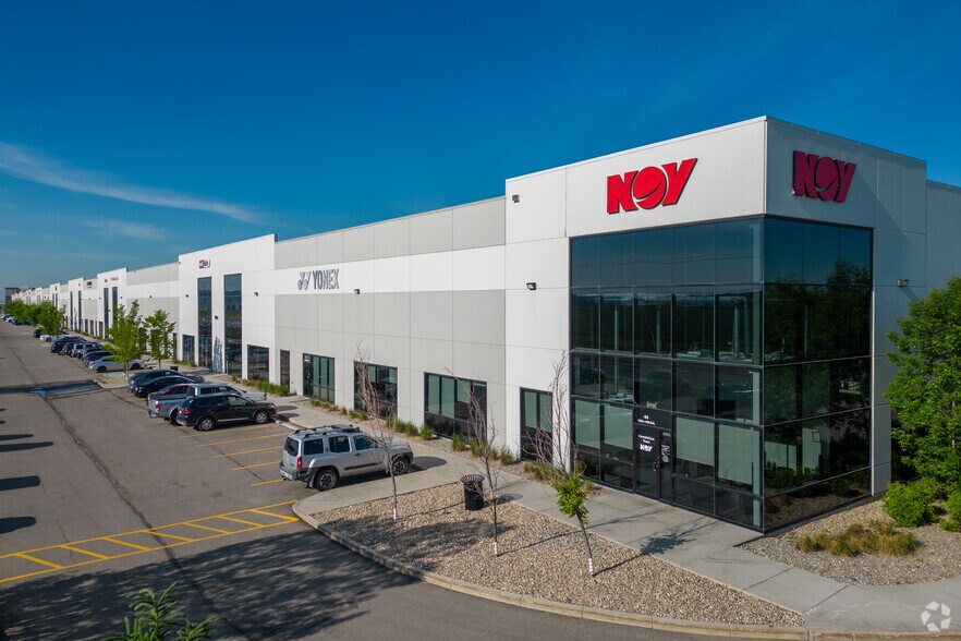 More Photos Of 10221 15th St NE, Calgary Manufacturing For Lease