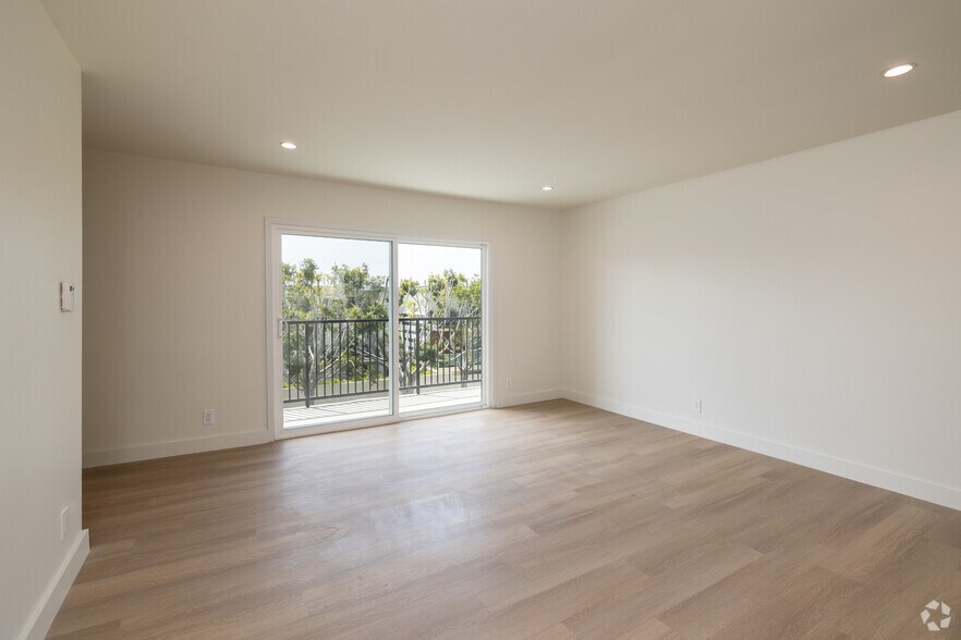 More Photos Of 1334 Barry Ave, Los Angeles Apartments For Sale