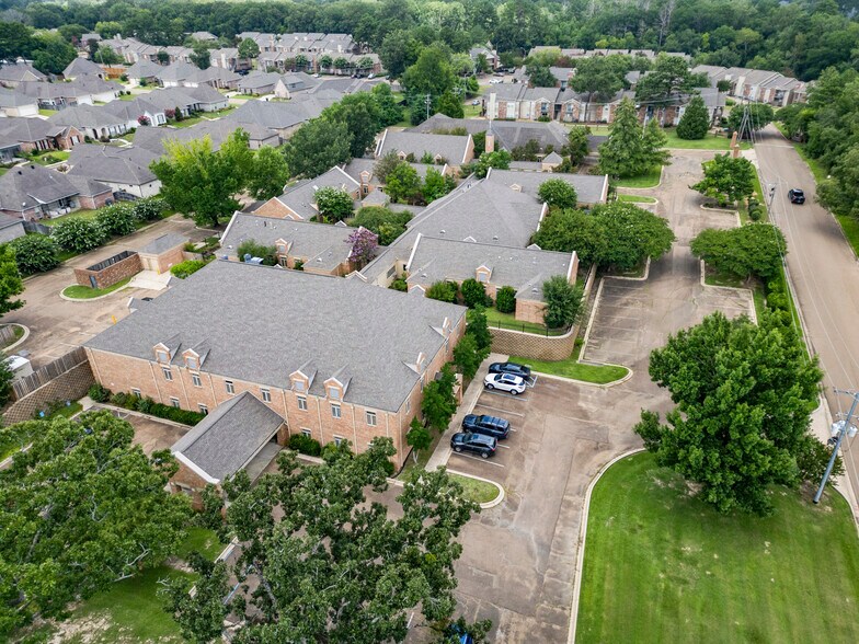 More Photos Of 450 Towne Center Blvd, Ridgeland Skilled Nursing Facility For Sale